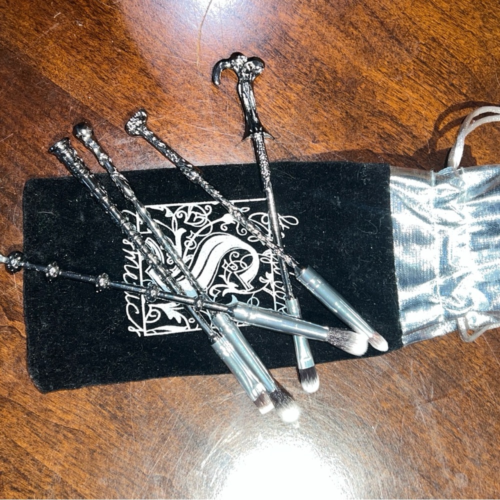 Storybook Cosmetics Silver Makeup Brush Set